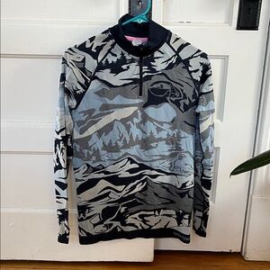 Kari Traa Blue and Gray Mountain Design Top